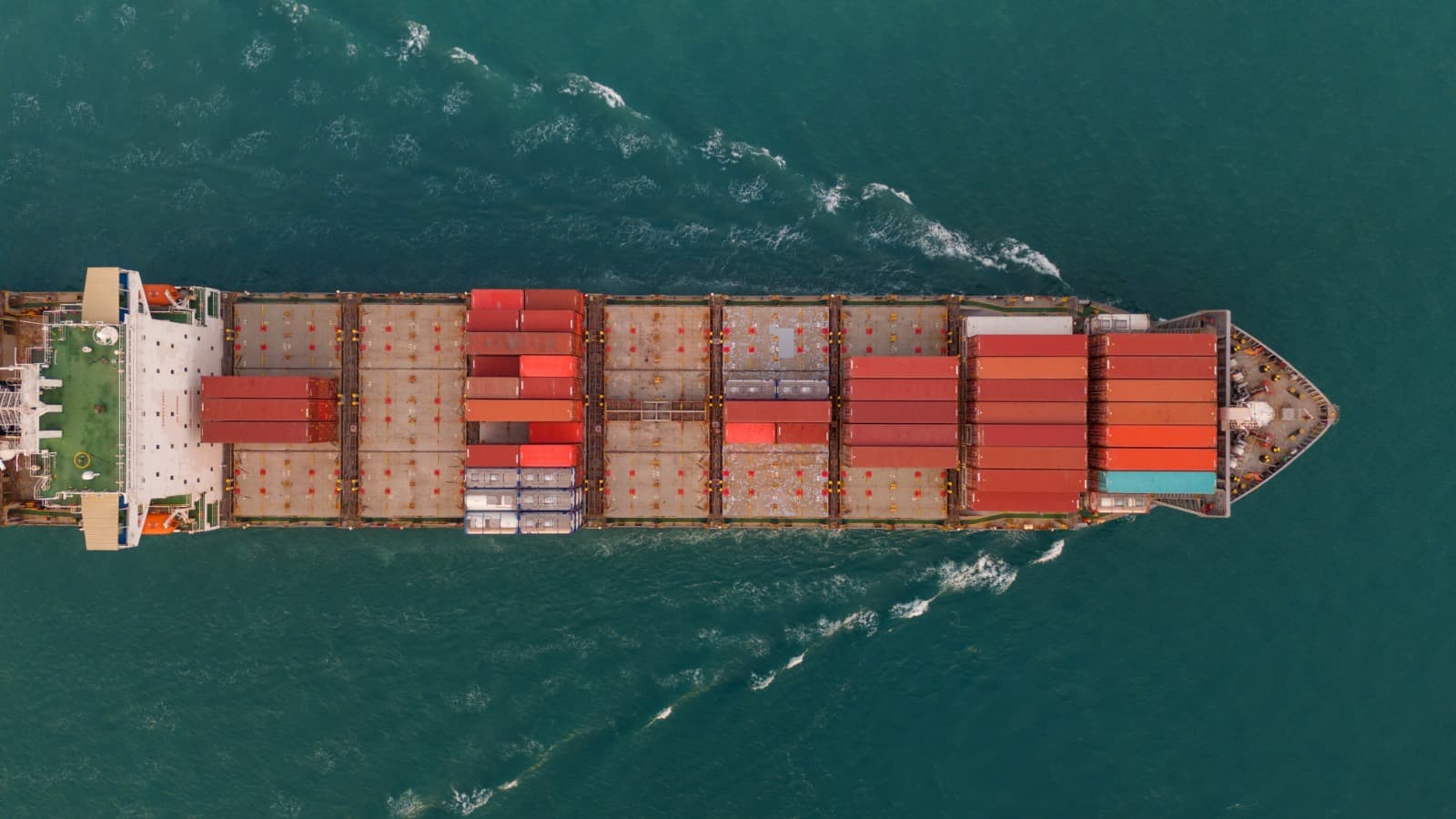 AI-driven supply chain optimization for global trade